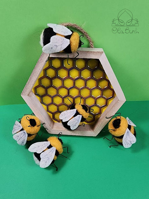 1 Felted Bumblebee