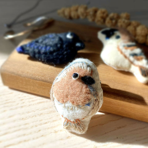 Embroidery wild birds brooch - Robin, Sparrow & Crow