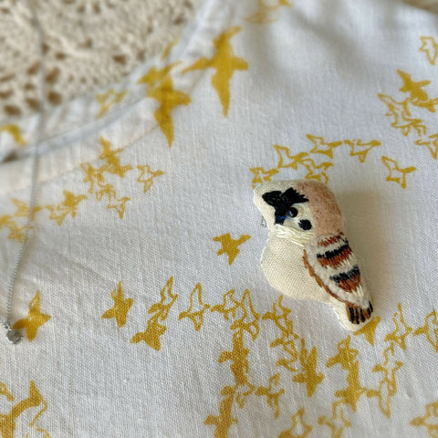 Embroidery wild birds brooch - Robin, Sparrow & Crow