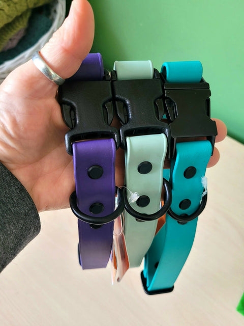 Adjustable BioThane dog collar. Large.