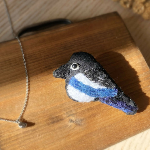 Embroidery wild birds brooch - Blue Jay & Magpie