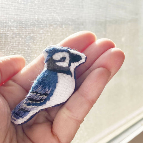 Embroidery wild birds brooch - Blue Jay & Magpie