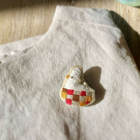 Little Ducks in Checked Pant Embroidery Brooches