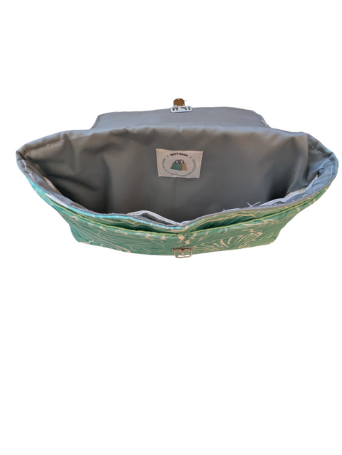 Seashell Roma Travel Companion