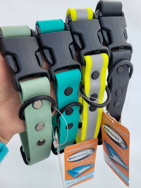Adjustable BioThane dog collar. Medium.
