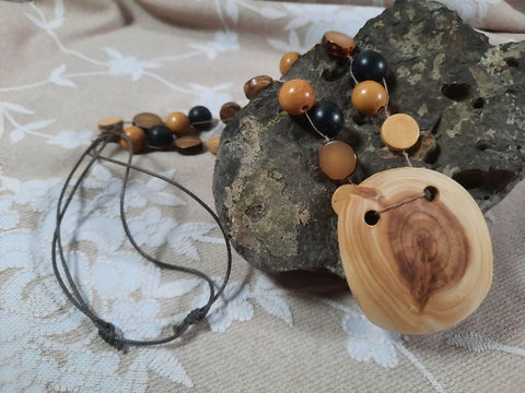 Nature inspired wooden pendant necklace