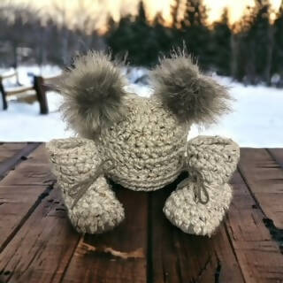 Hat & Bootie Set - 6-12 months