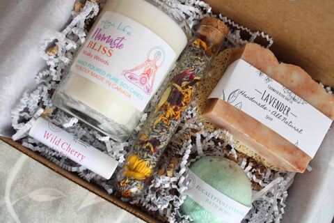 Ultimate Self Care Gift Box, Soy Candle, Eucalyptus Bath Bomb, Natural Soap Bar, Beeswax Lip Balm, Dried Flowers